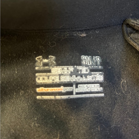 Small under armour zip-up - Picture 3 of 4